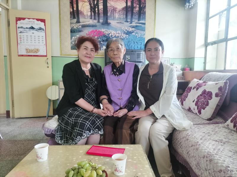王丽芳.jpg