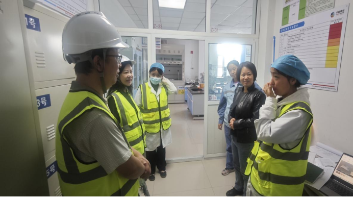 走访探望实习生  温情关怀暖人心--生物工程学院一行走访企业看望实习生