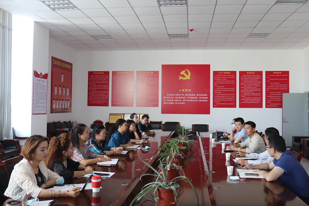 浙江省援疆指挥部文化援疆项目组一行到我院人文艺术学院开展调研